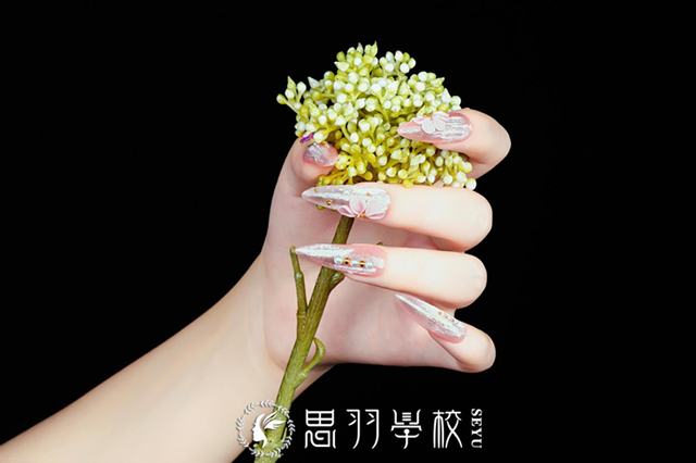 哈尔滨美甲美睫学校
