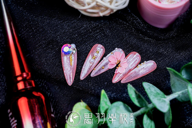 哈尔滨美甲美睫学校
