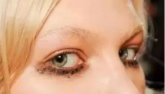 眼线总是晕妆怎么办？一分钟完美解决