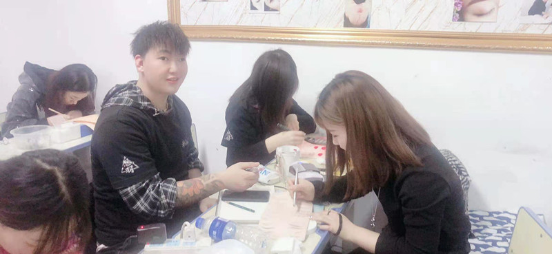 美甲培训,美甲学校,学美甲美睫
