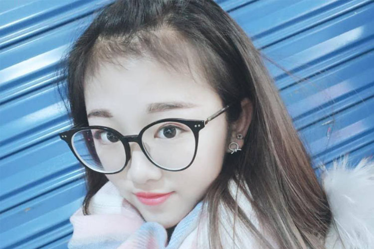 姓名：吕雪      应聘职位：美容师.纹绣师